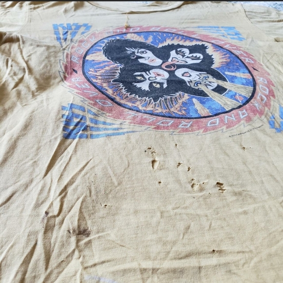 KISS Vintage Yellow Band Tee Size Medium - Picture 6 of 8